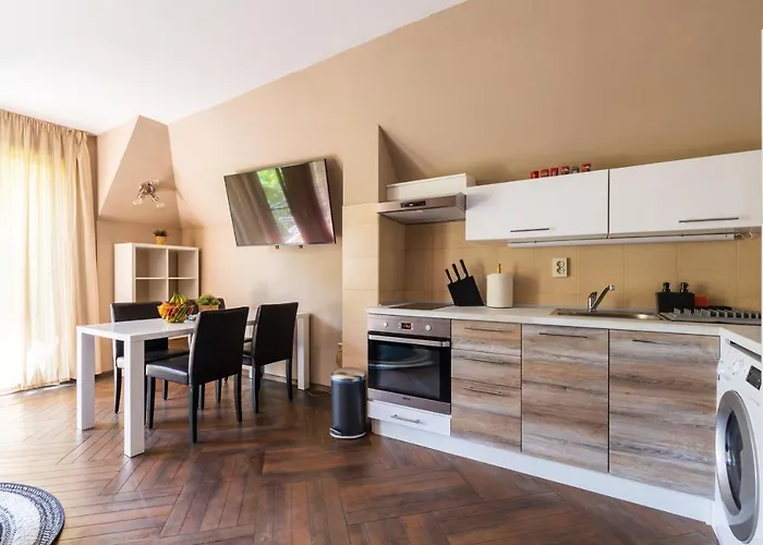 Quiet & Modern Maisonette