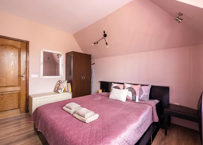 Quiet & Modern Maisonette