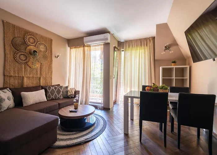 Quiet & Modern Maisonette