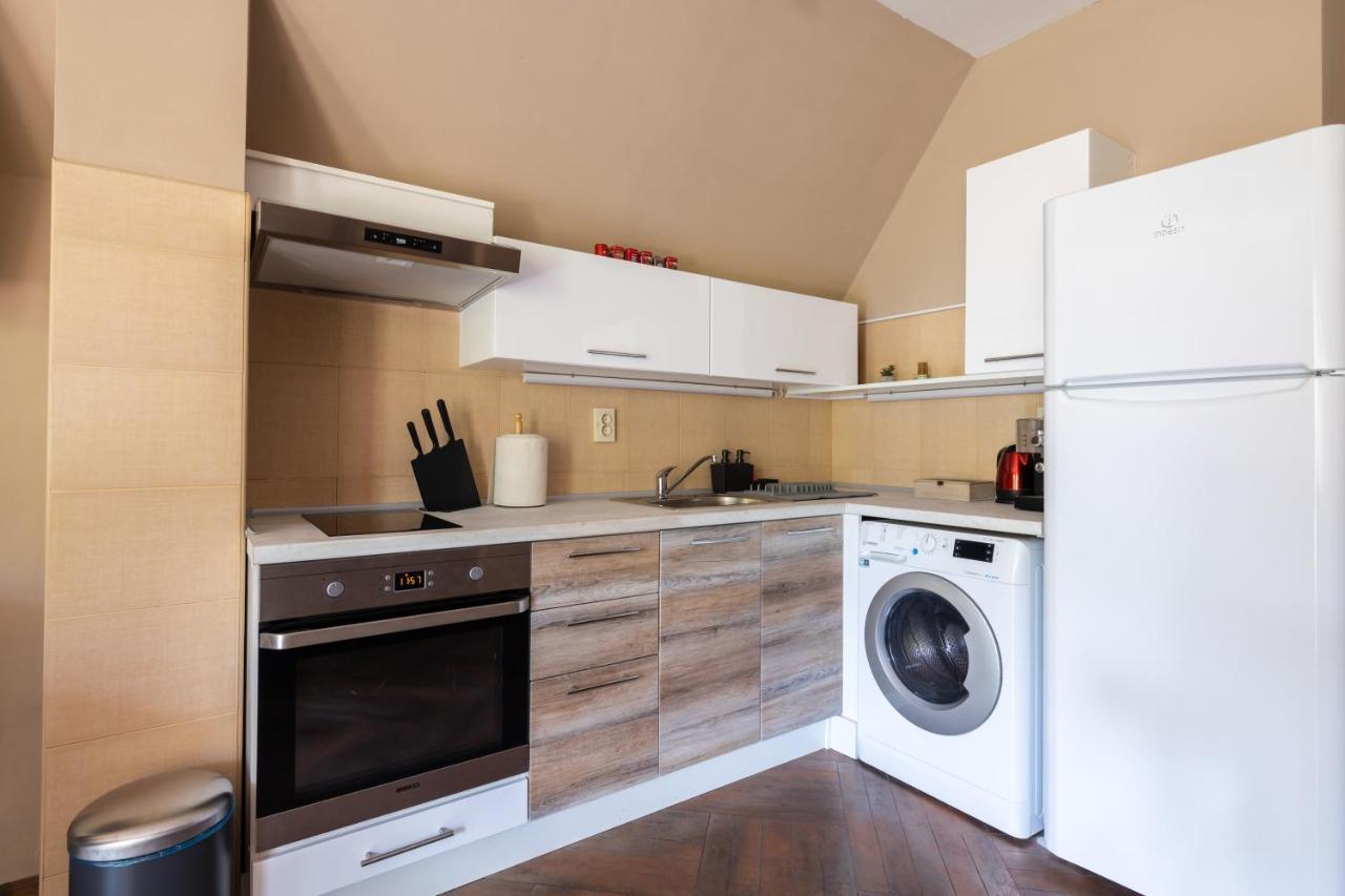 Quiet & Modern Maisonette Апартаменти