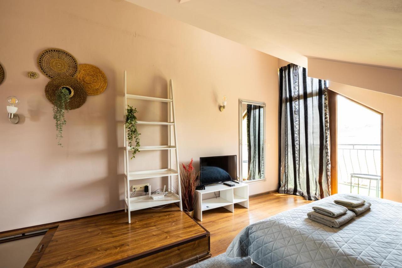 Апартаменти Quiet & Modern Maisonette Варна
