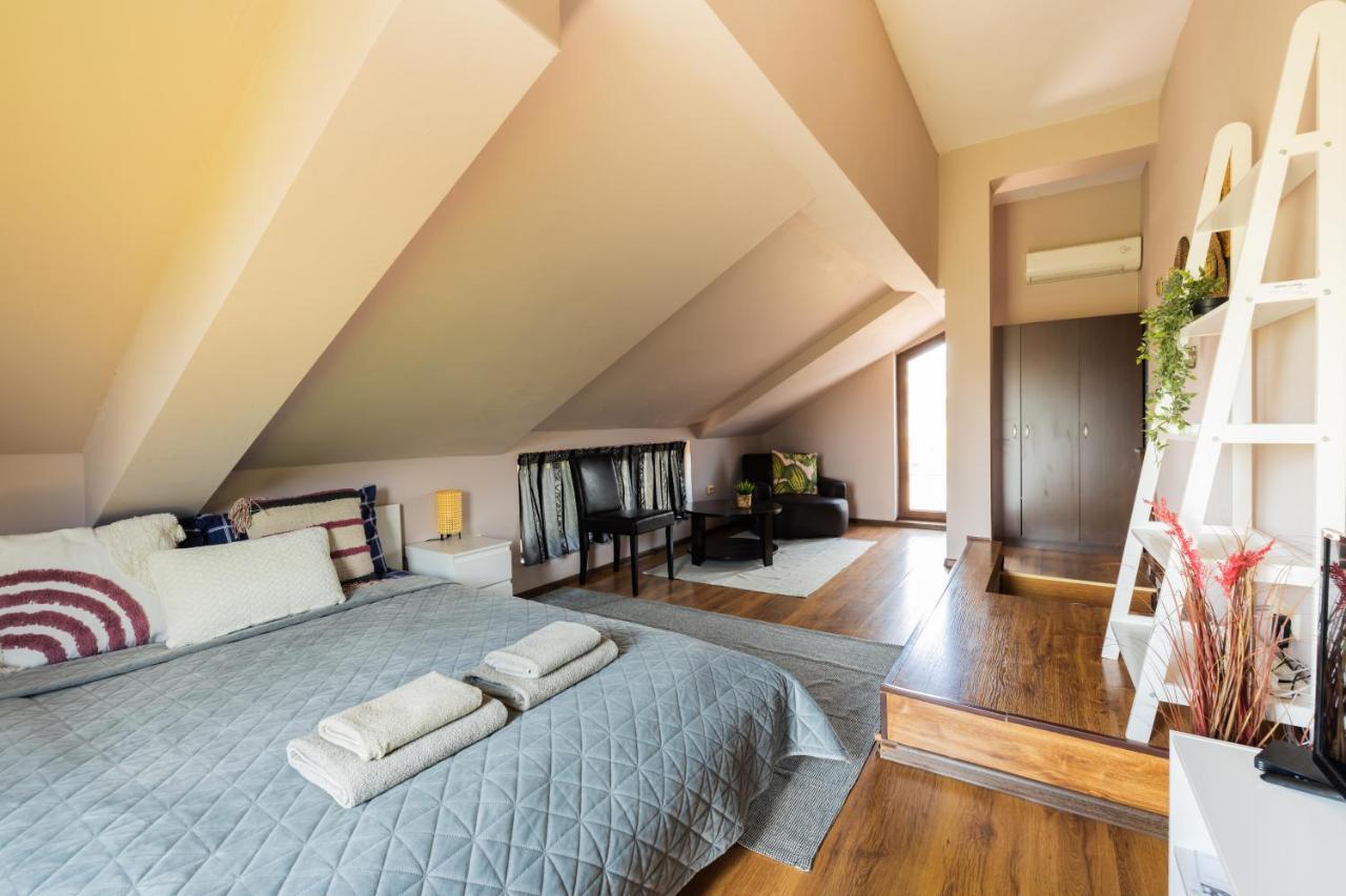 Quiet & Modern Maisonette *